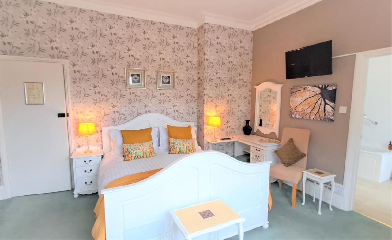 Foxhills Of Bed & Breakfast 5*