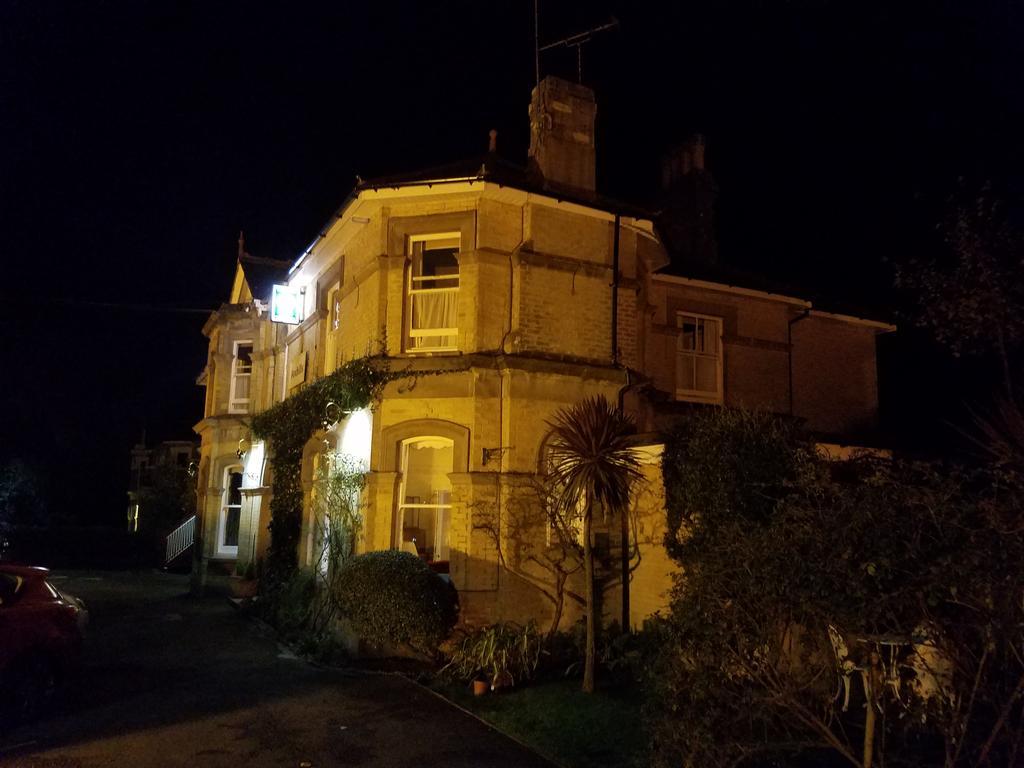 Foxhills Of Bed & Breakfast